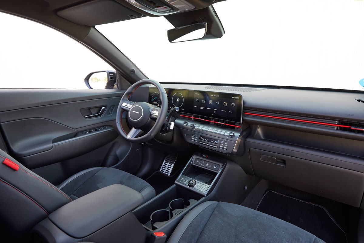 Probamos el nuevo Hyundai Kona 2023: gama, precios, descuentos y línea futurista