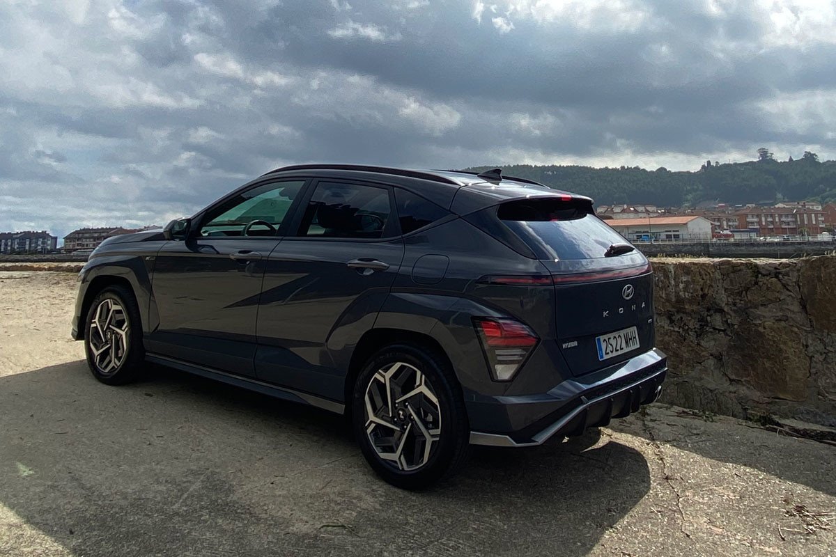 Probamos el nuevo Hyundai Kona 2023: gama, precios, descuentos y línea futurista