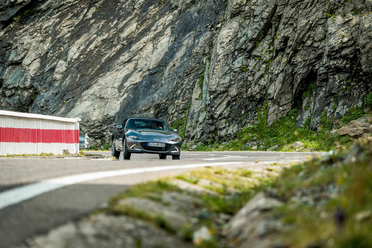 Probamos el nuevo Mazda MX-5 2019 en la carretera más divertida del Mundo	