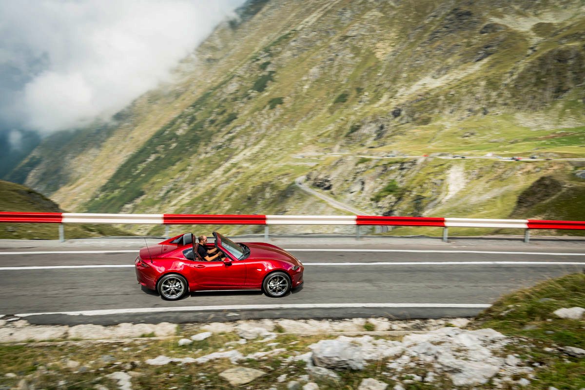 Probamos el nuevo Mazda MX-5 2019 en la carretera más divertida del Mundo	