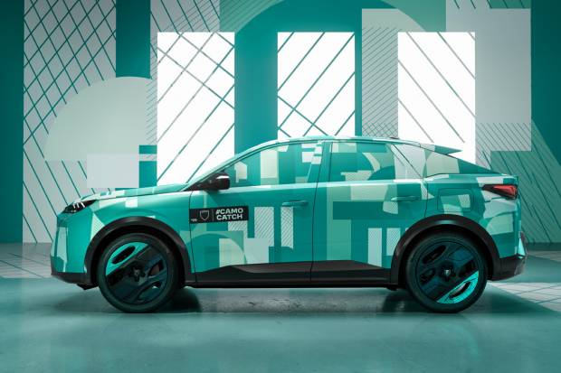 Primeras imágenes exteriores e interiores del nuevo Peugeot E-3008