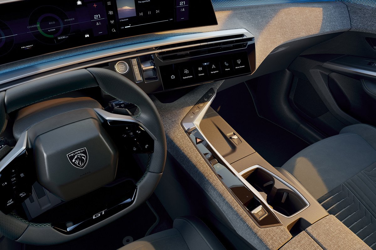 Primeras imágenes exteriores e interiores del nuevo Peugeot E-3008