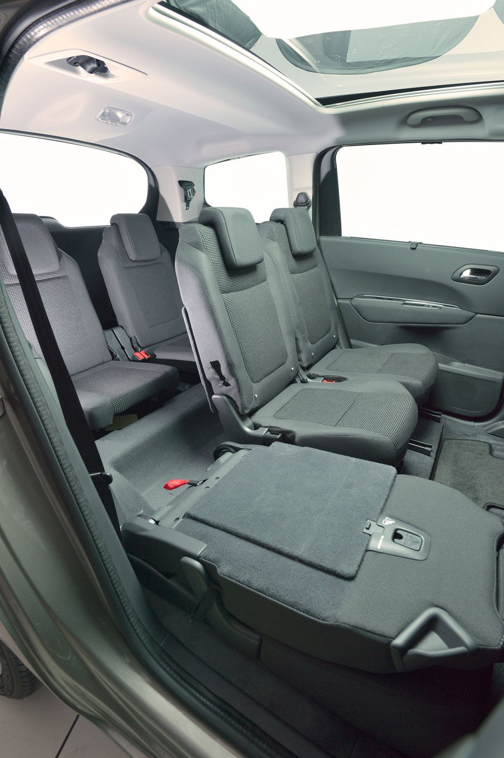 Prueba Peugeot 5008, a por el liderato de los monovolúmenes de 7 plazas