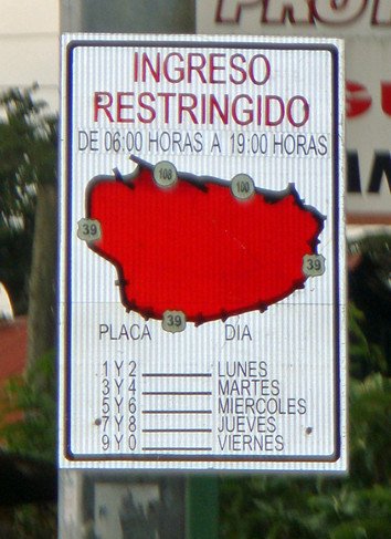 Conducción restringida en ciudad