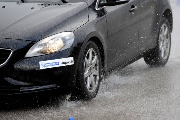 Neumáticos para la lluvia, consejos de compra y cuidados