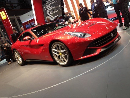Vídeo: Ferrari F12berlinetta