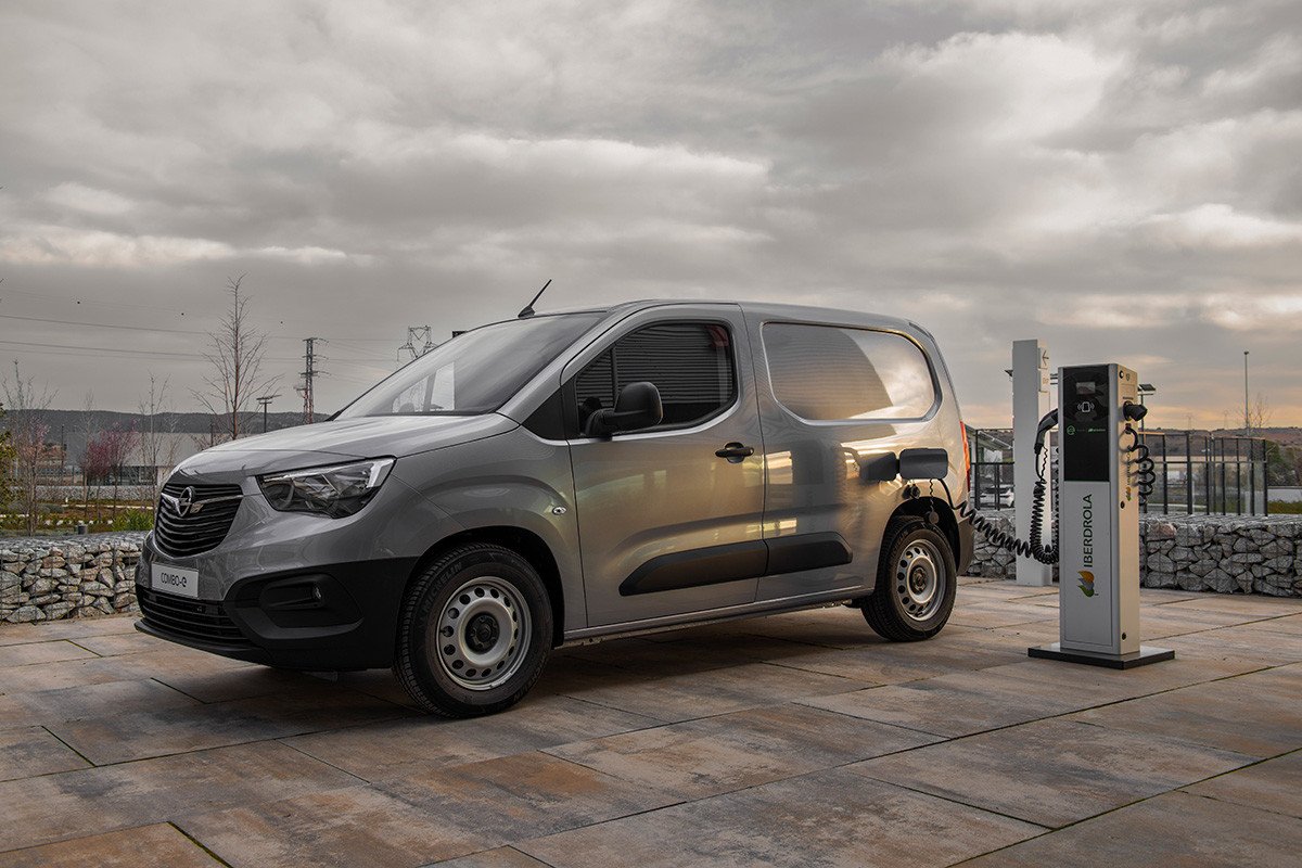 Prueba gama eléctrica de vehículos comerciales de Opel