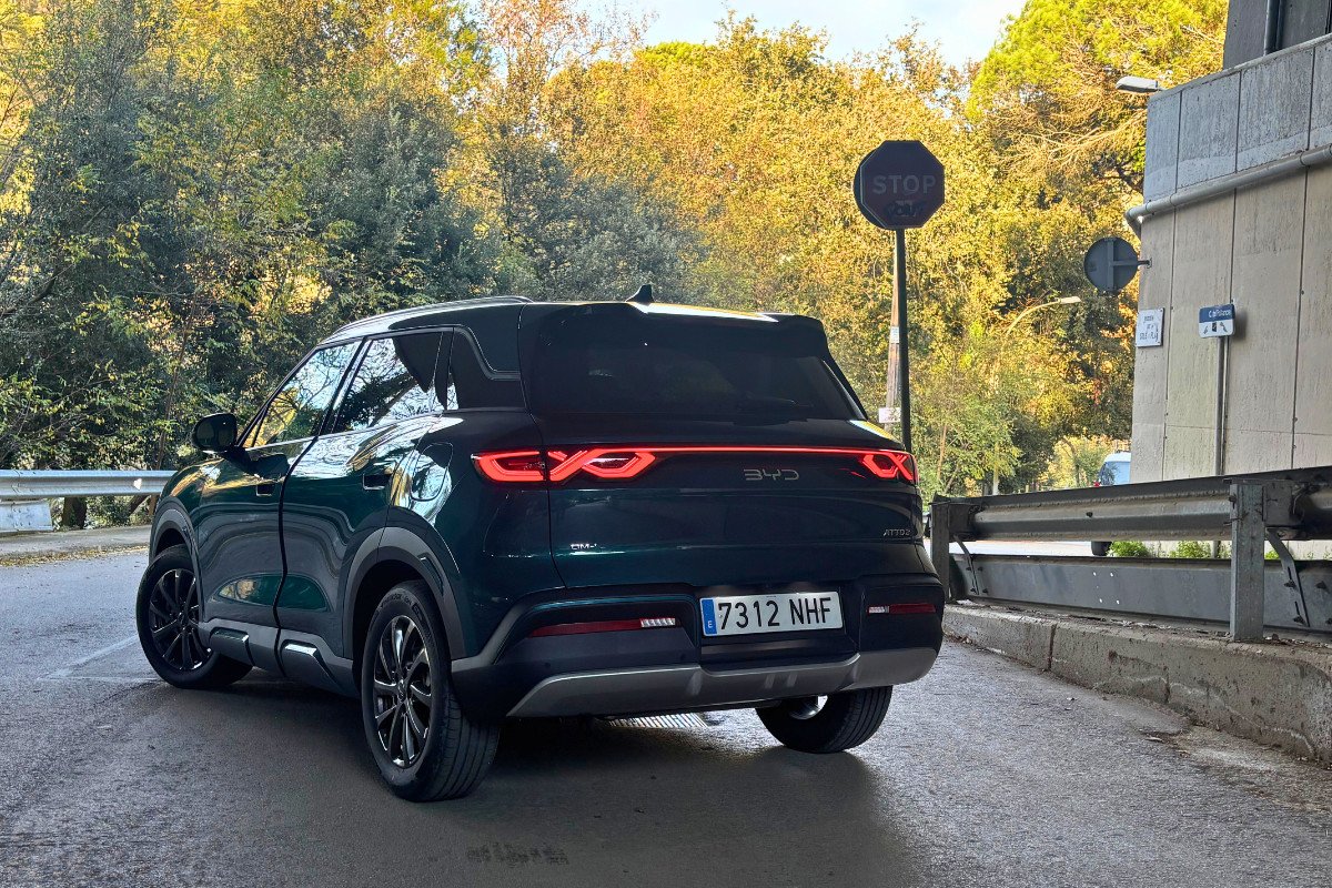 Prueba BYD Atto 2 DM-I