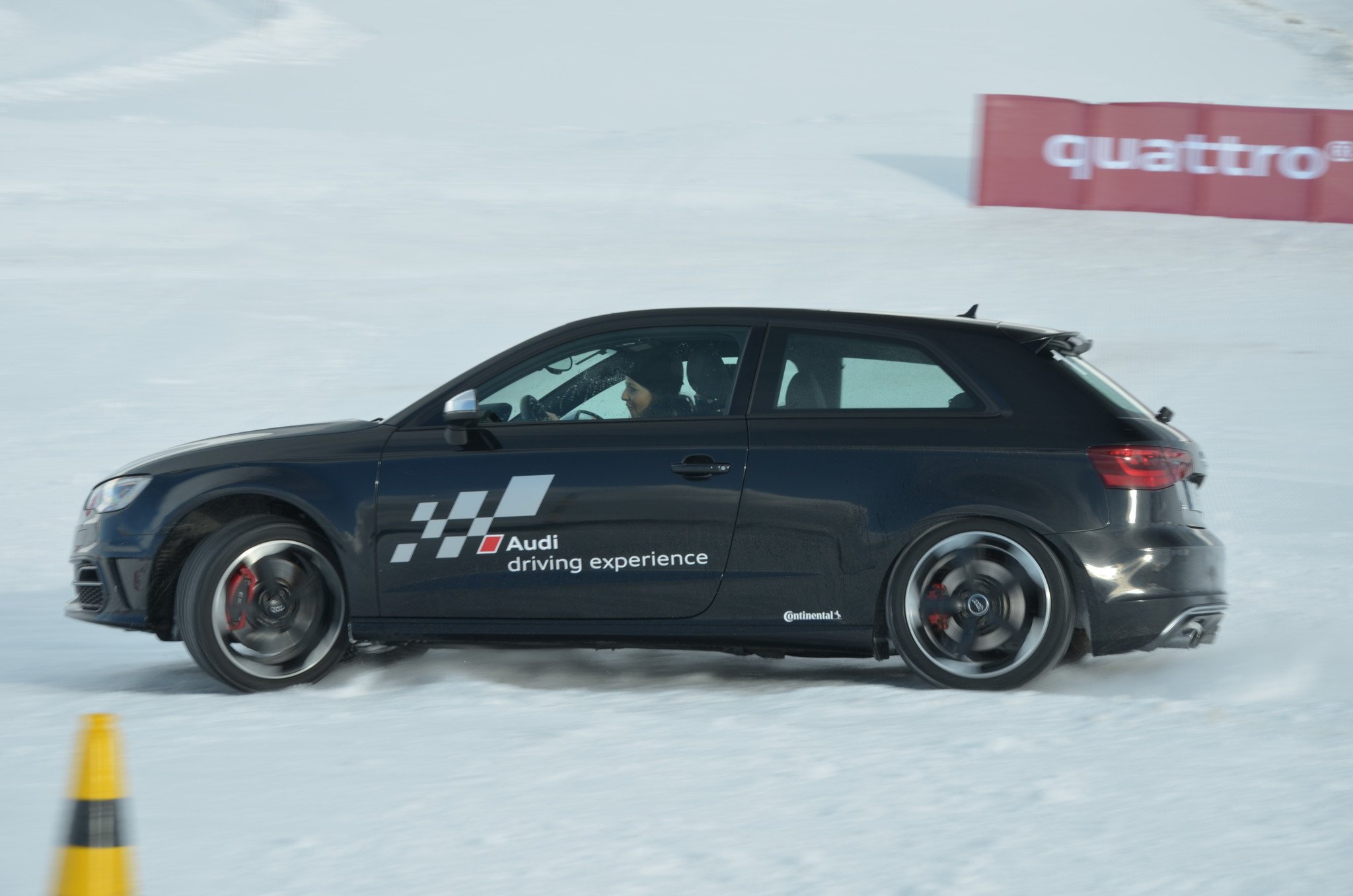 Audi Winter Driving Experience: Cursos de conducción segura en hielo y nieve