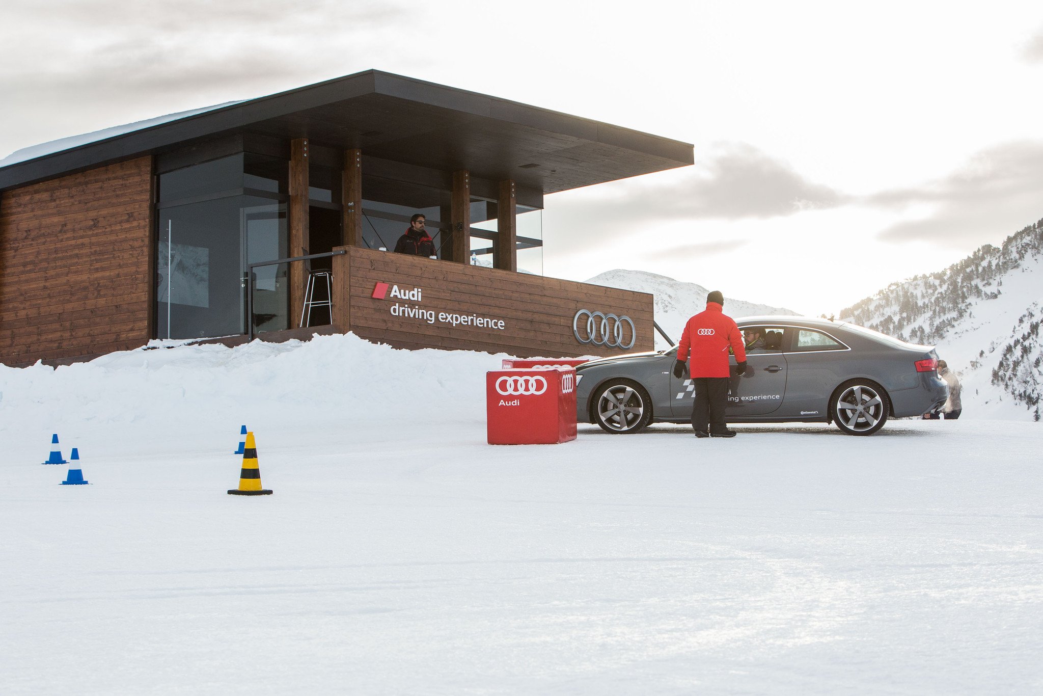 Audi Winter Driving Experience: Cursos de conducción segura en hielo y nieve