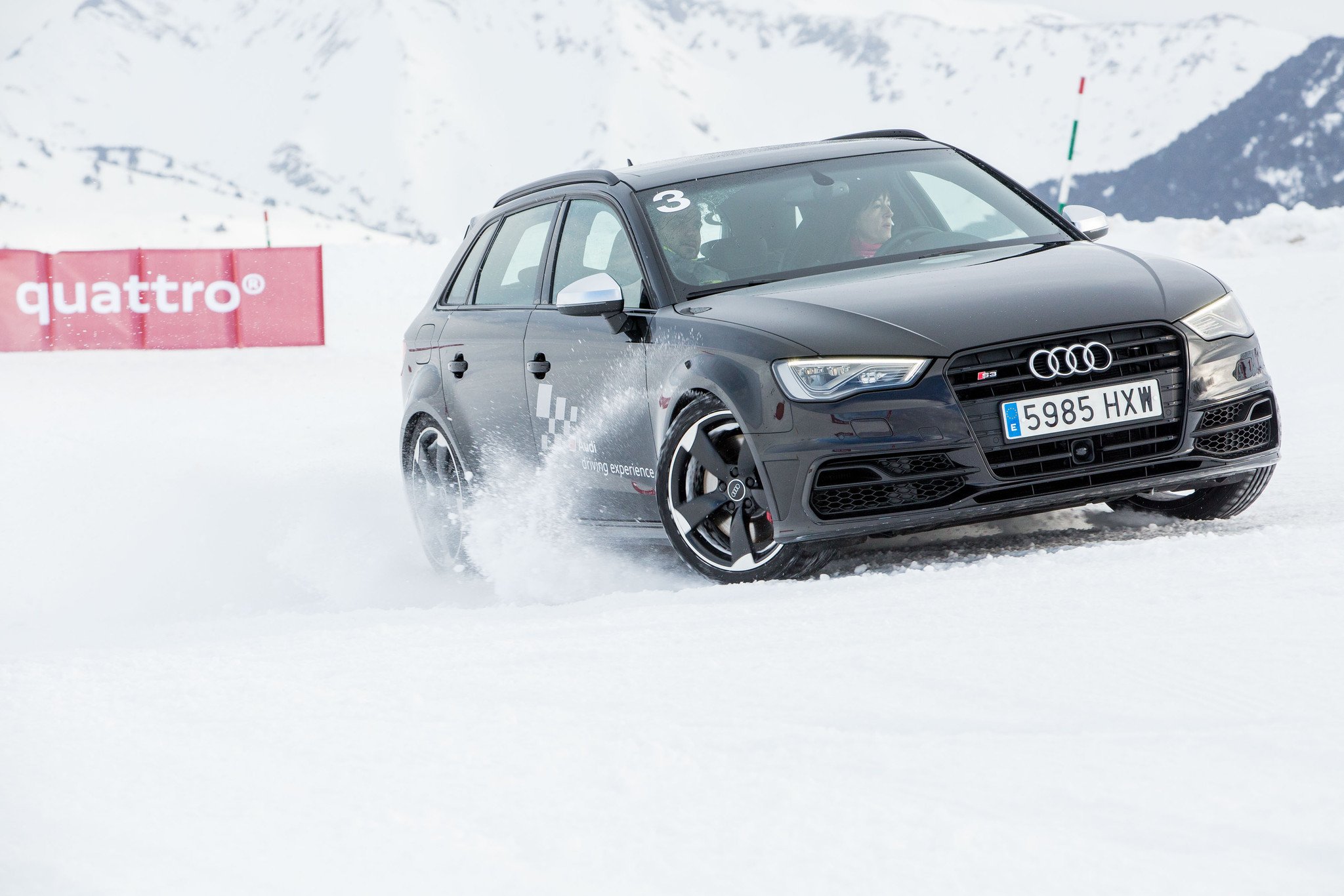 Audi Winter Driving Experience: Cursos de conducción segura en hielo y nieve