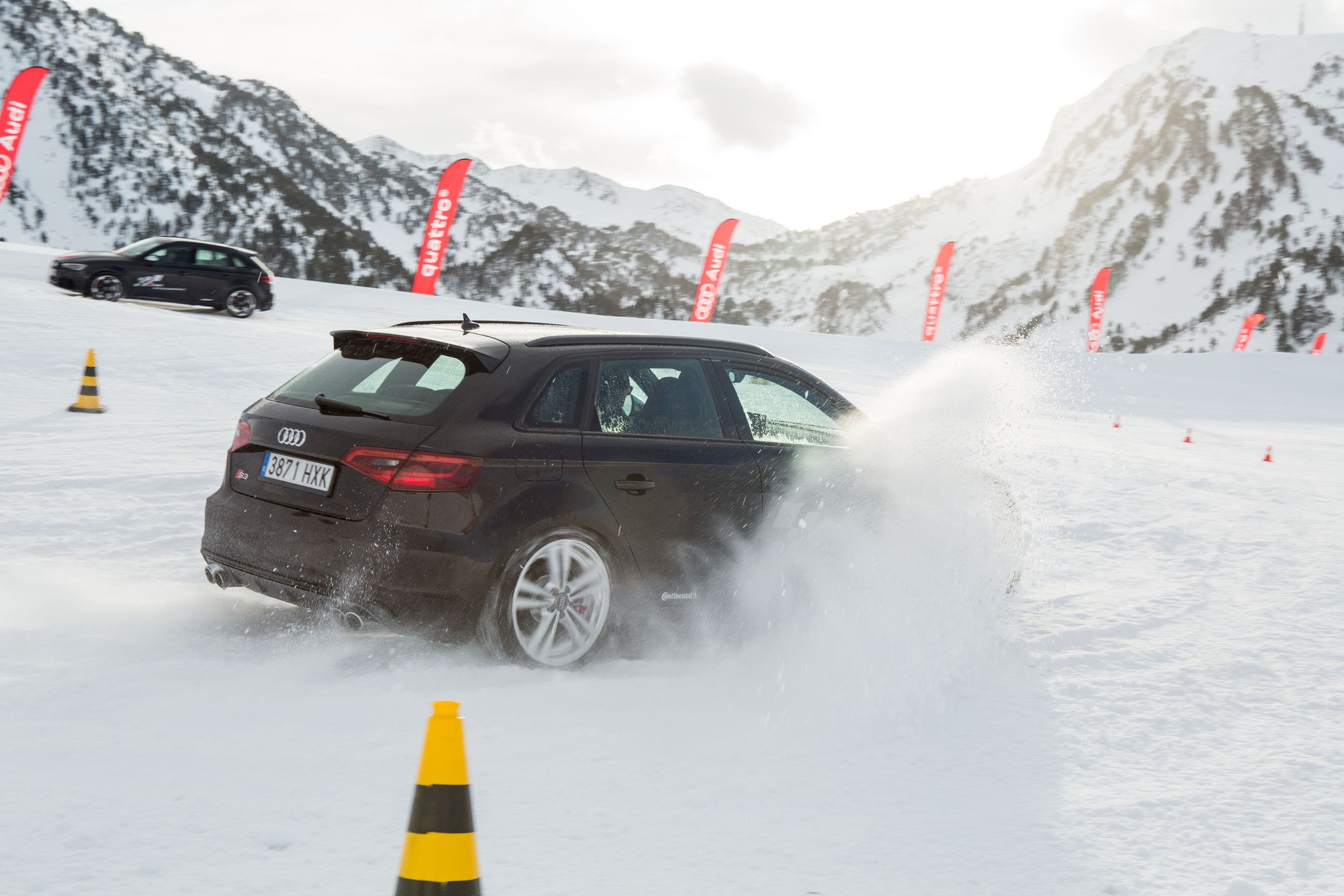 Audi Winter Driving Experience: Cursos de conducción segura en hielo y nieve
