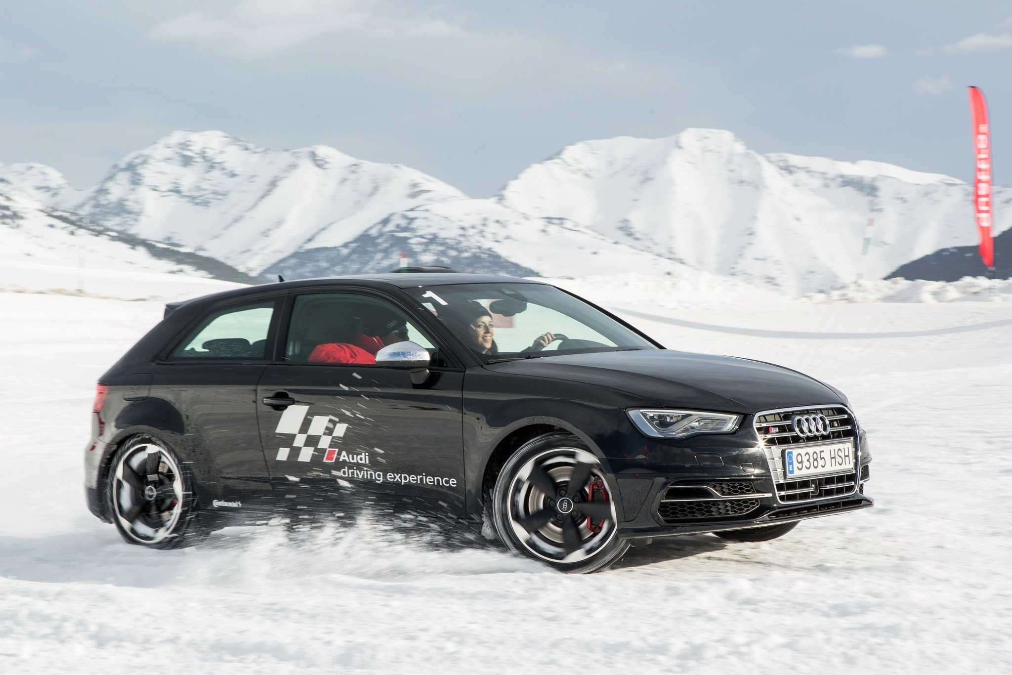 Audi Winter Driving Experience: Cursos de conducción segura en hielo y nieve