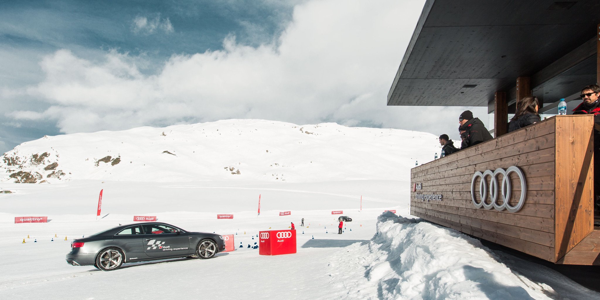 Audi Winter Driving Experience: Cursos de conducción segura en hielo y nieve