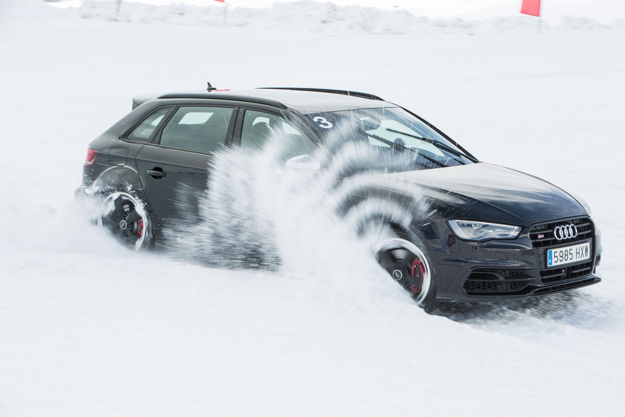 Audi Winter Driving Experience: Cursos de conducción segura en hielo y nieve