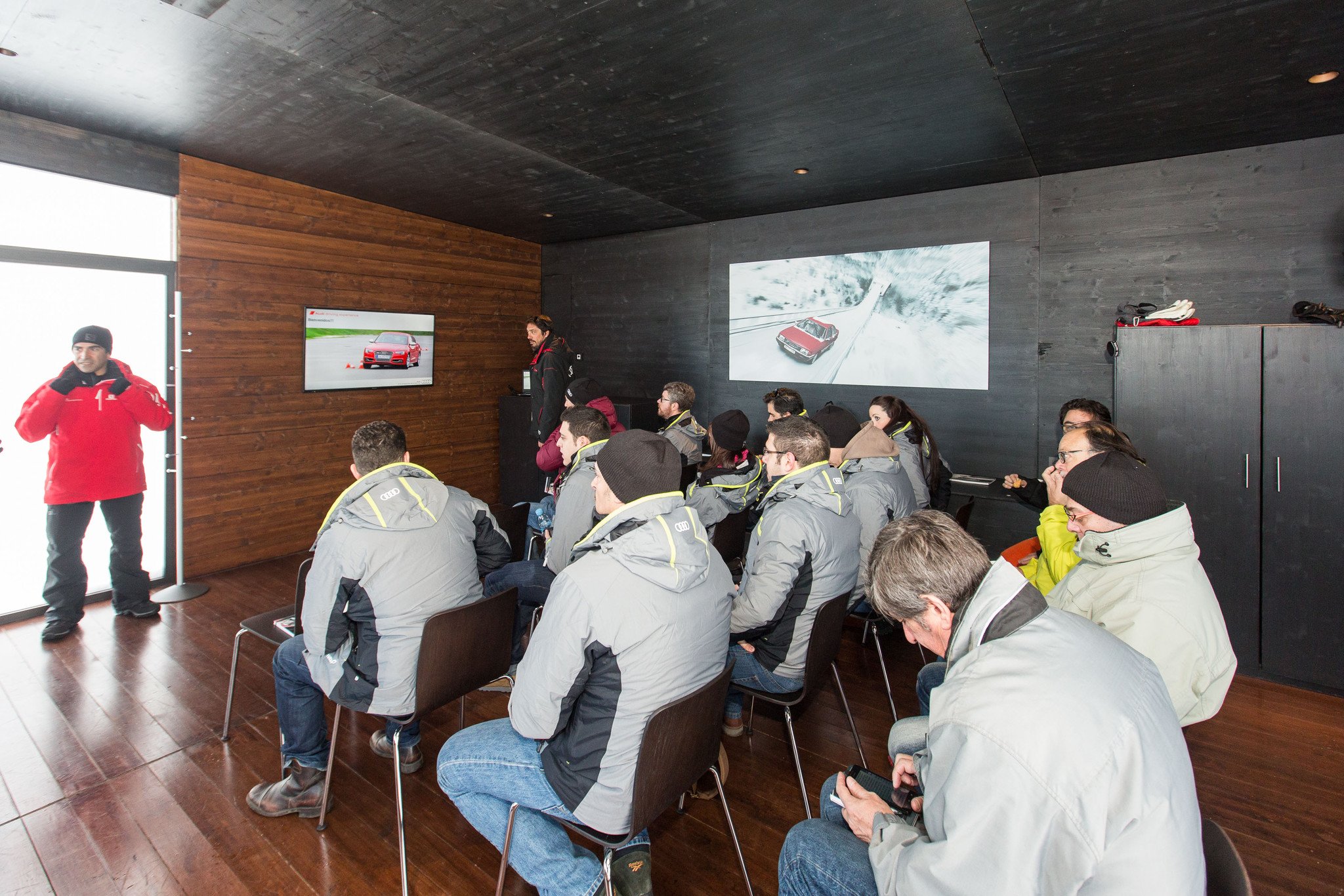Audi Winter Driving Experience: Cursos de conducción segura en hielo y nieve
