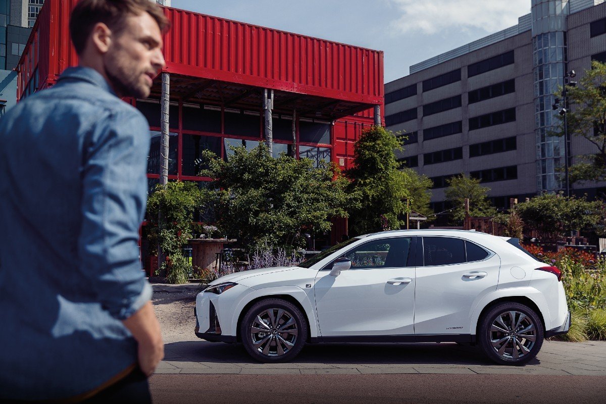 Lexus UX 250h: renovación de la gama, novedades y precios