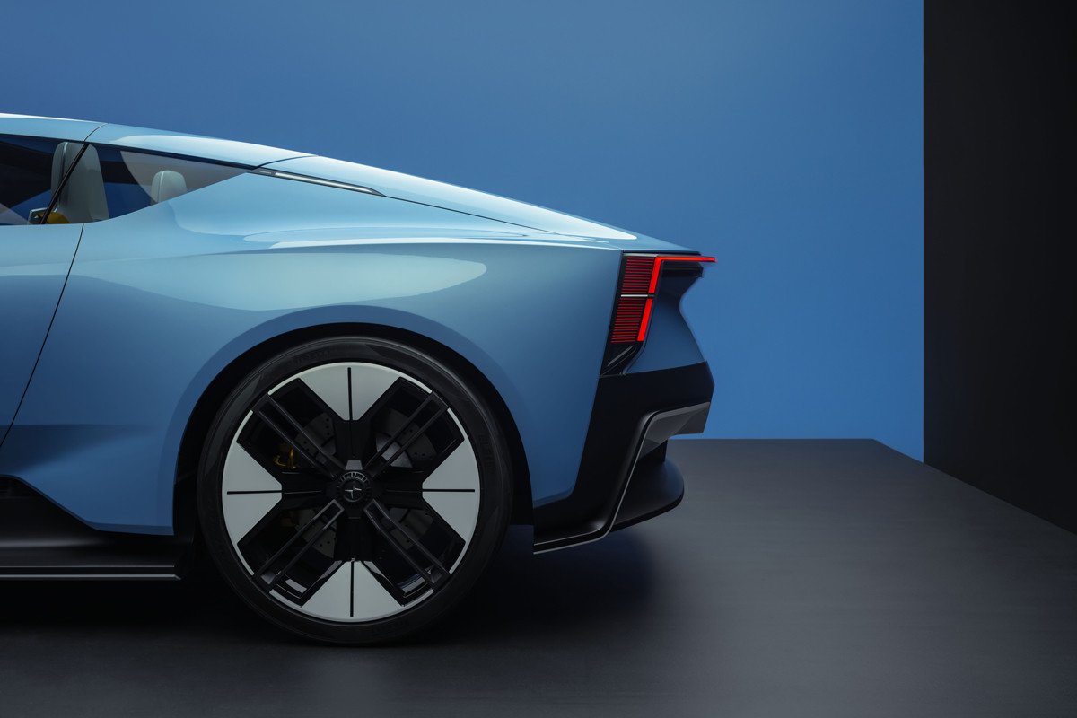 El prototipo Polestar O2 se convertirá en real en 2026 y se llamará Polestar 6