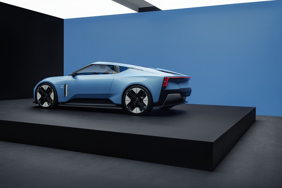 El prototipo Polestar O2 se convertirá en real en 2026 y se llamará Polestar 6