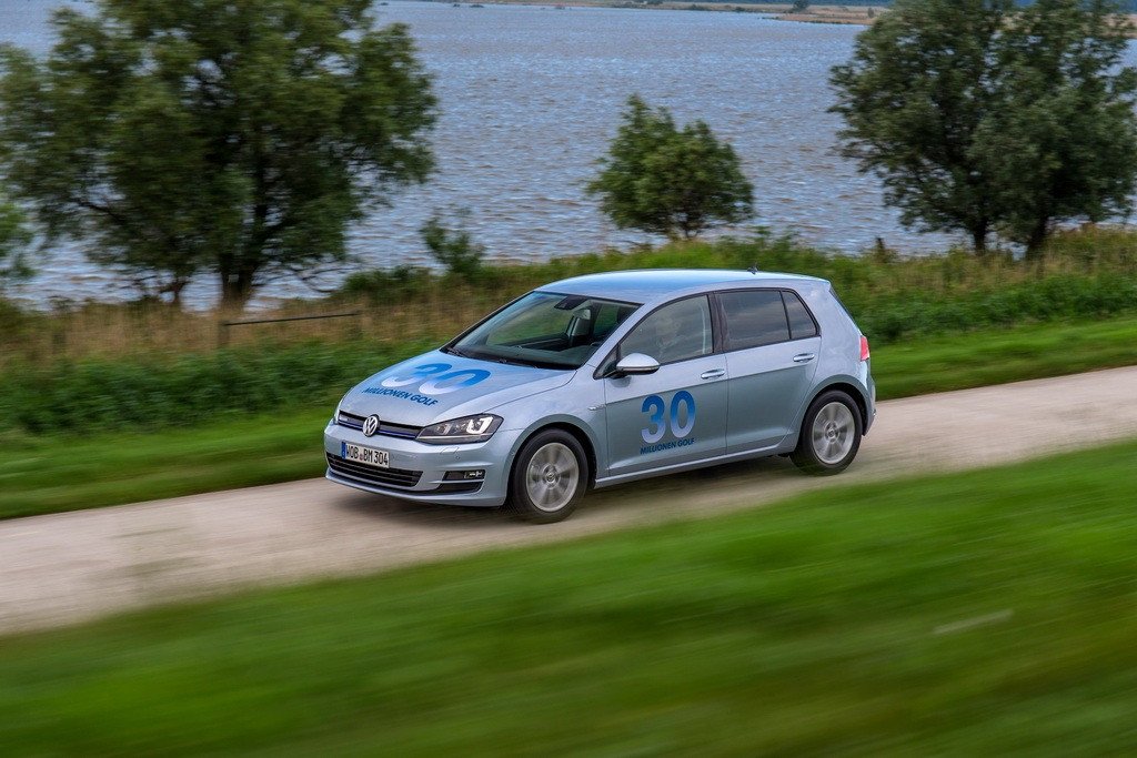 Prueba: Volkswagen Golf Bluemotion, tres litros de consumo y buen precio