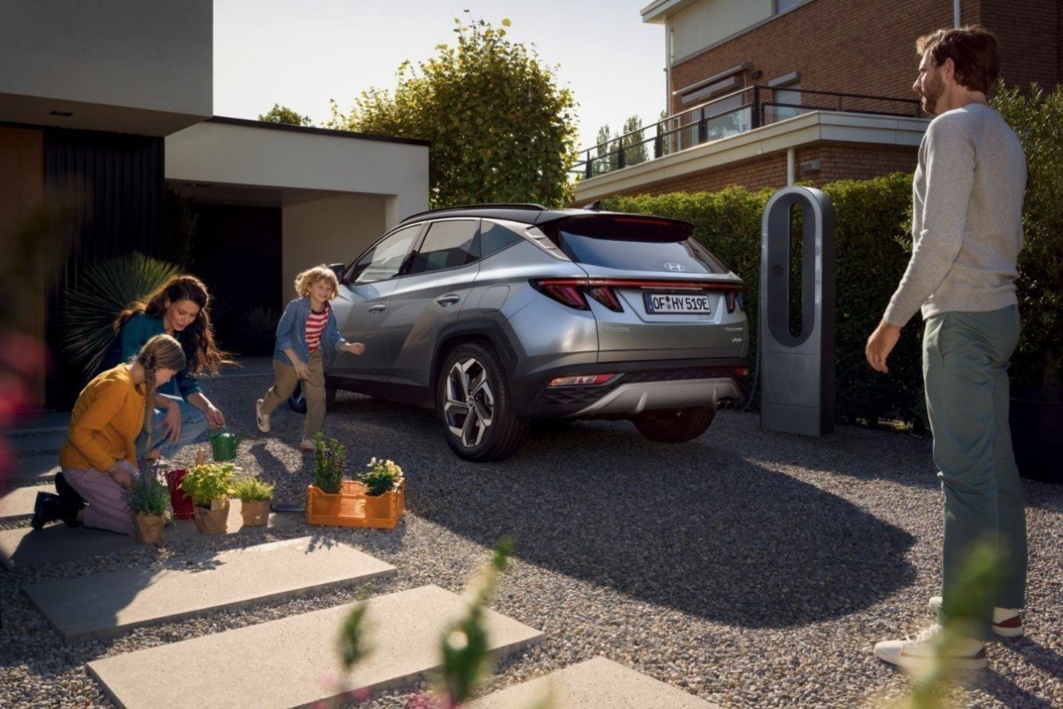 Comparativa SUV híbridos enchufables: Ford Kuga, Kia Niro, Hyundai Tucson y Toyota RAV4