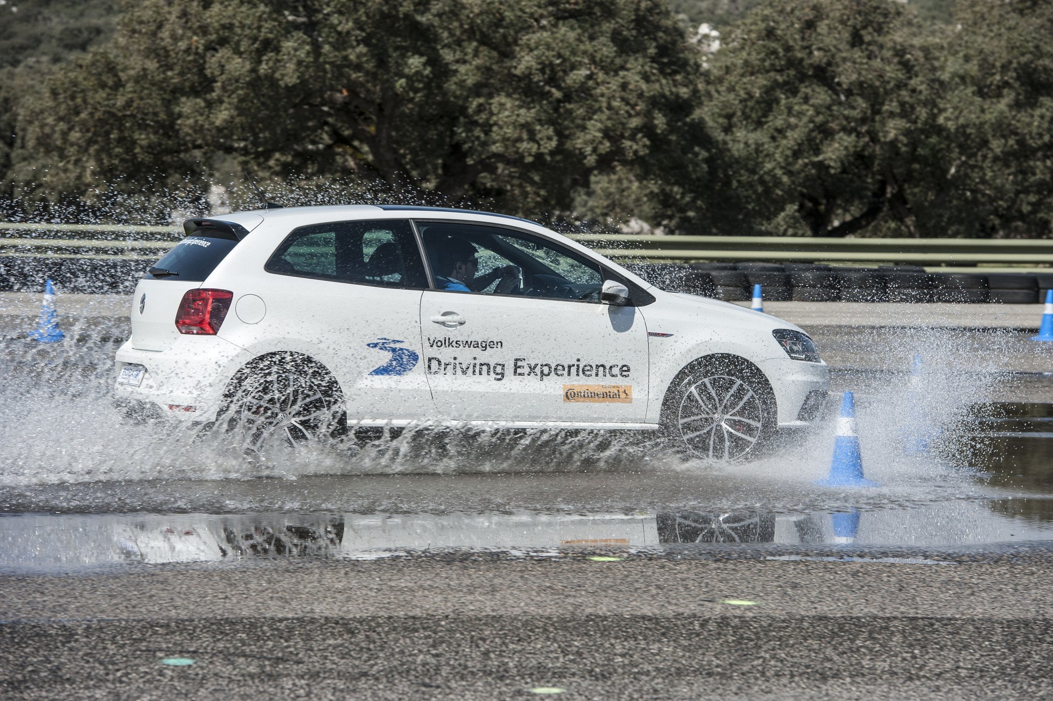 Curso de conducción Volkswagen para jóvenes