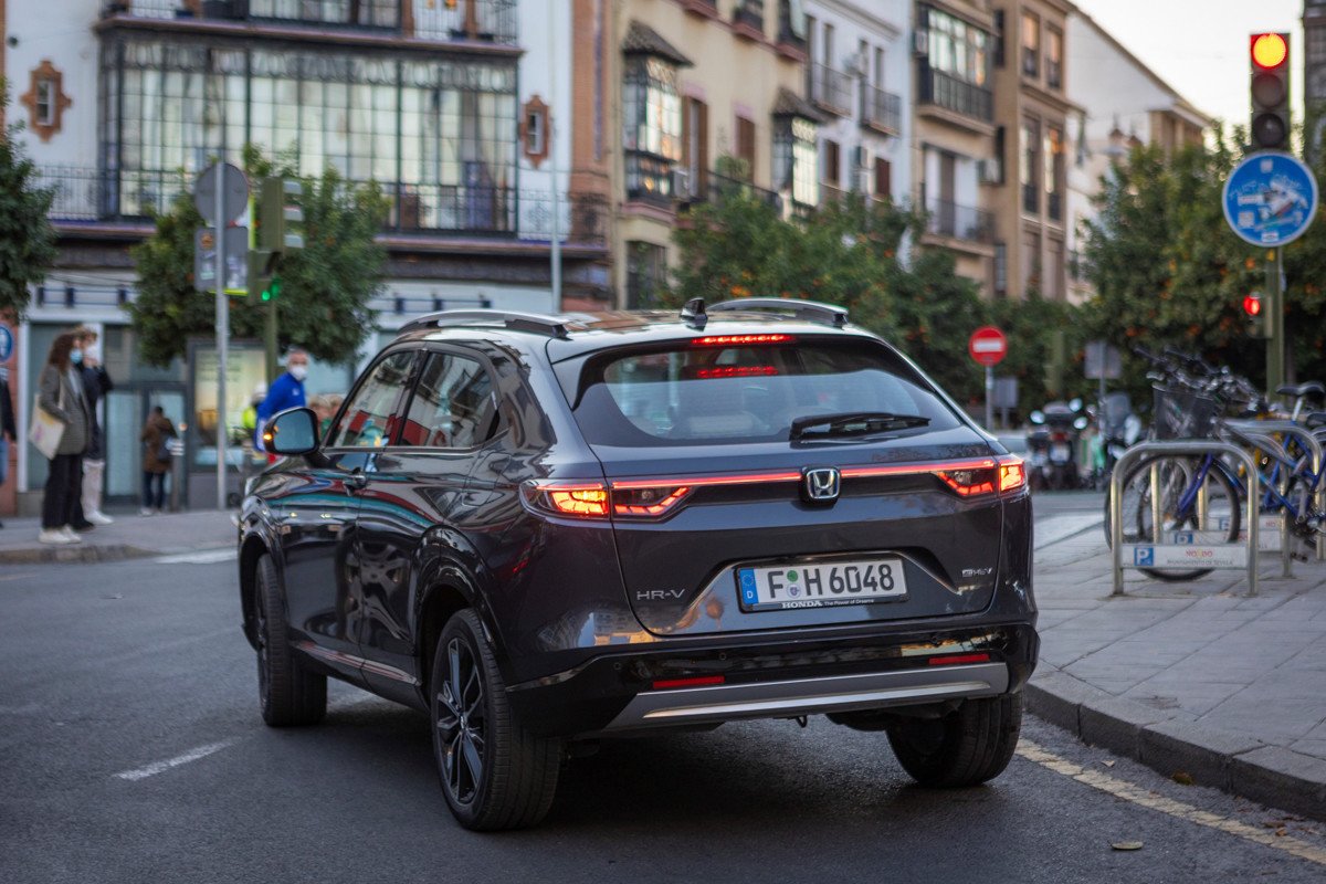 Prueba: Nuevo Honda HR-V e:HEV 2022: opinión, precios, claves