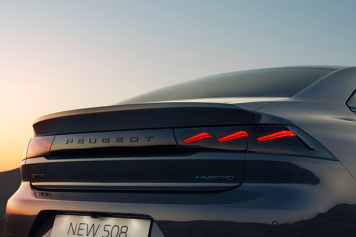 Todas las novedades del nuevo Peugeot 508: diseño, otro motor híbrido, más tecnología
