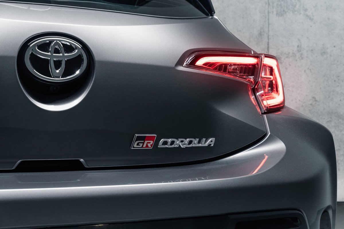 Toyota presenta el GR Corolla haciendo drift: 304 CV y tracción total