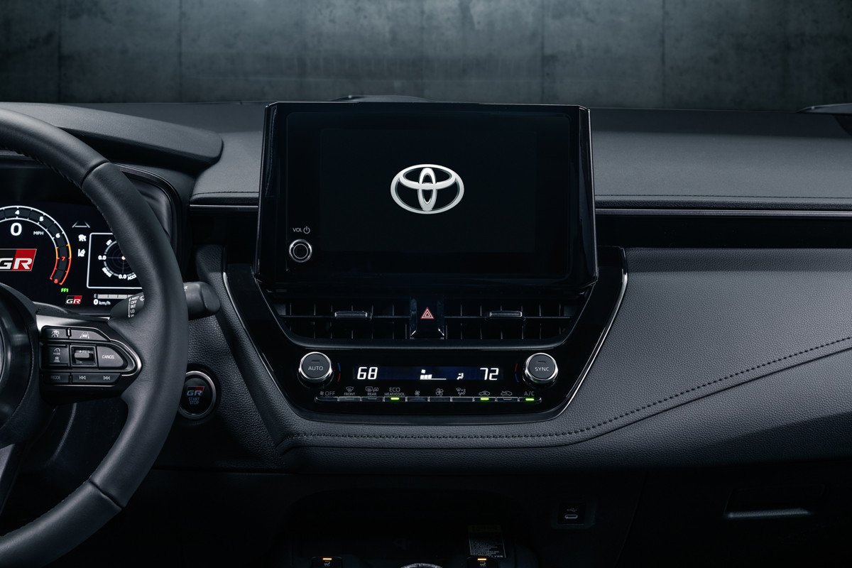 Toyota presenta el GR Corolla haciendo drift: 304 CV y tracción total