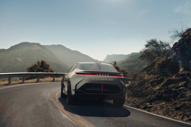 Lexus lanzará un nuevo eléctrico en 2022 y su primer enchufable este 2021