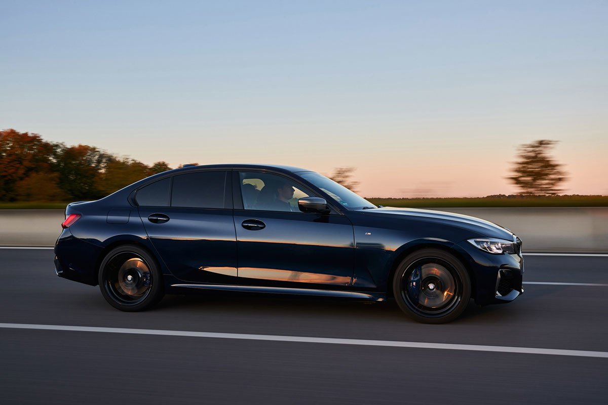 BMW Serie 3: llega la motorización M340i para sedan y touring