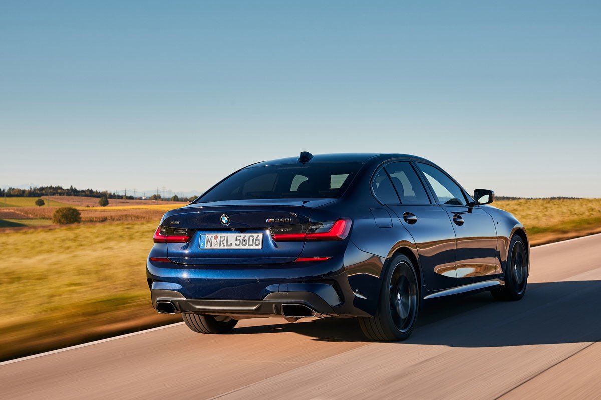 BMW Serie 3: llega la motorización M340i para sedan y touring