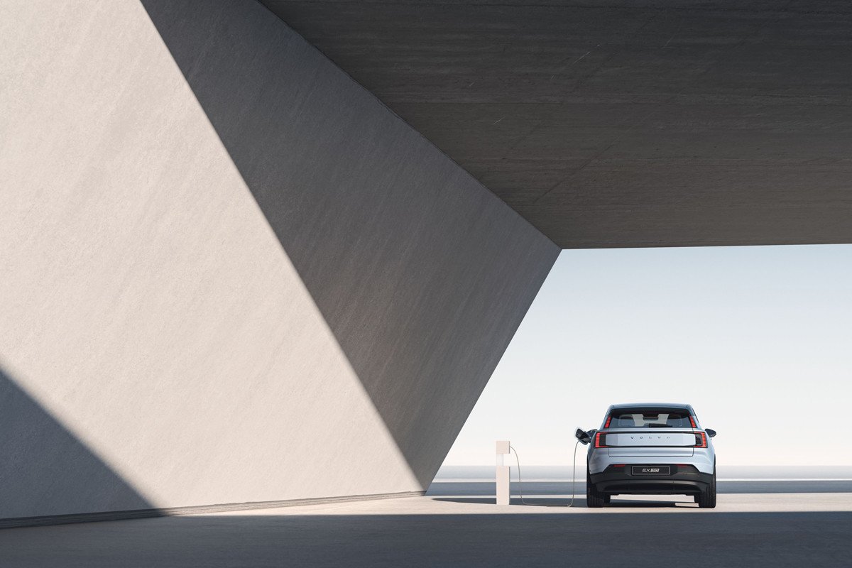 Así es el nuevo Volvo EX30: el eléctrico que está sorprendiendo por su precio tan bajo