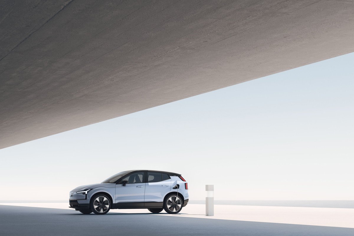 Así es el nuevo Volvo EX30: el eléctrico que está sorprendiendo por su precio tan bajo