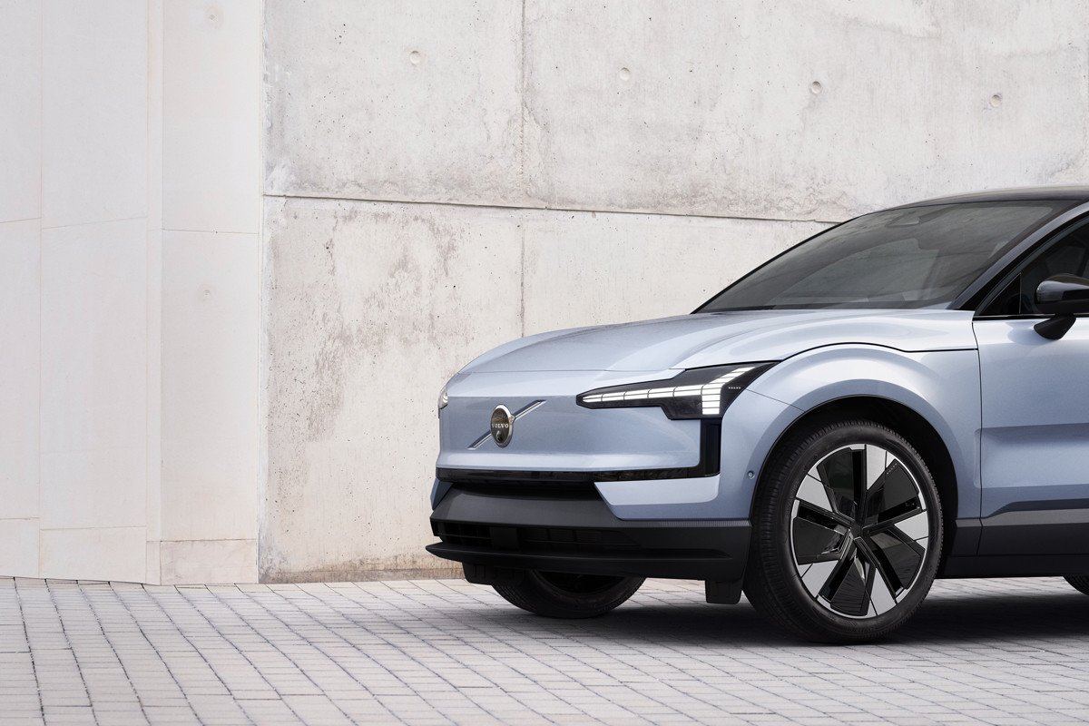 Así es el nuevo Volvo EX30: el eléctrico que está sorprendiendo por su precio tan bajo