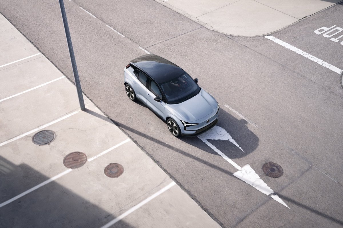 Así es el nuevo Volvo EX30: el eléctrico que está sorprendiendo por su precio tan bajo