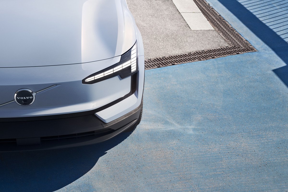 Así es el nuevo Volvo EX30: el eléctrico que está sorprendiendo por su precio tan bajo