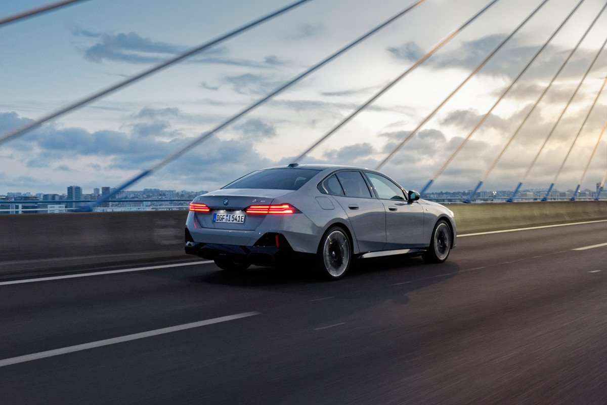 Prueba del BMW Serie 5: conducimos el 520d y disfrutamos con el poderoso i5 M60