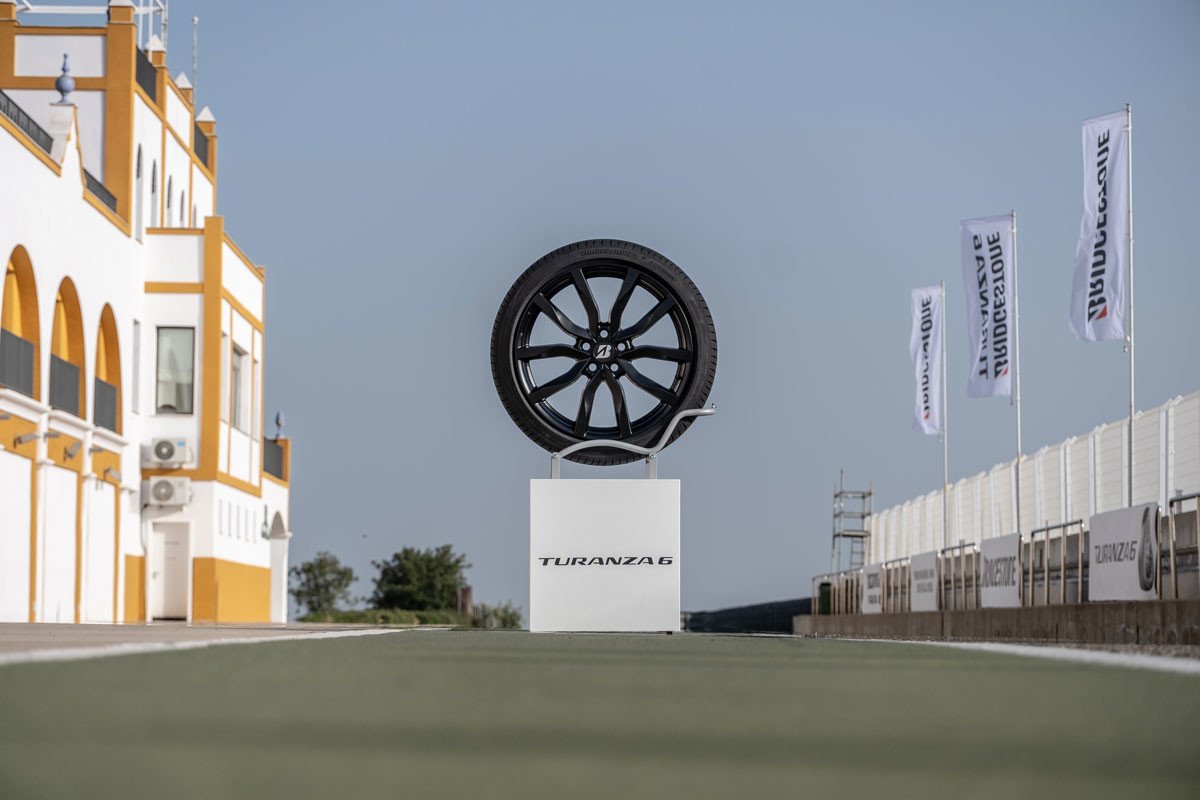 Prueba del neumático Bridgestone Turanza 6: control absoluto sobre agua y más seguridad