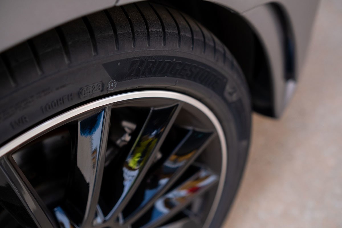 Prueba del neumático Bridgestone Turanza 6: control absoluto sobre agua y más seguridad