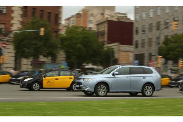Prueba: Mitsubishi Outlander PHEV, el primer SUV híbrido eléctrico y enchufable