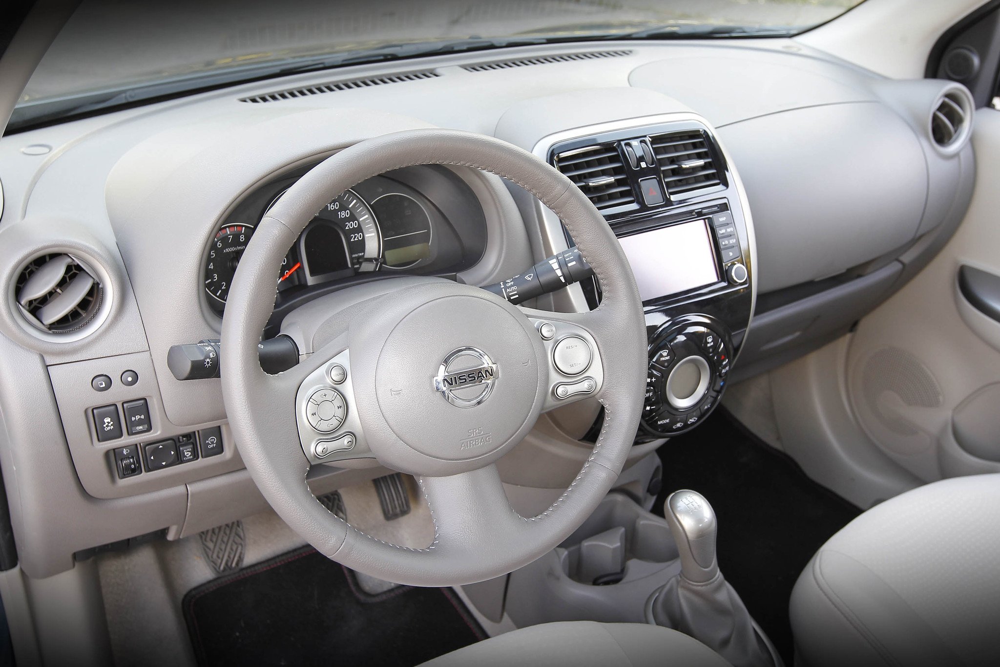 Prueba 10:  Nissan Micra, un utilitario a la moda