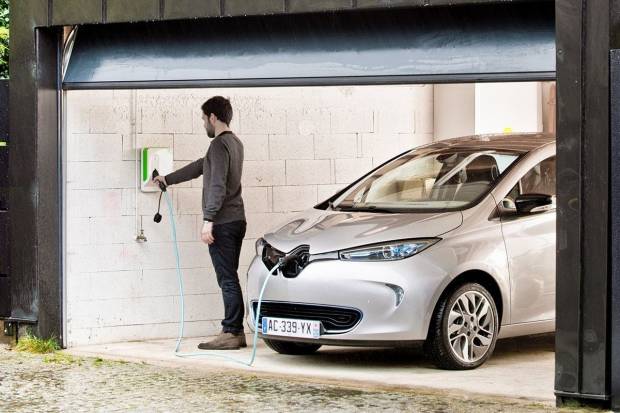 ¿Cómo afecta la subida de la luz a la carga de tu coche eléctrico?