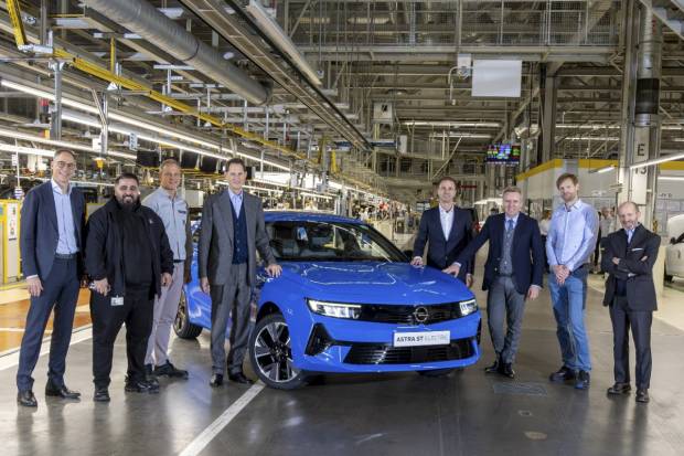 Stellantis reafirma su compromiso con Opel y Alemania