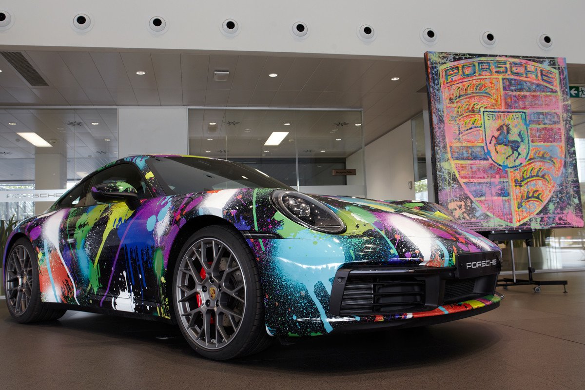Porsche y el arte: no te resistirás a ir a sus concesionarios