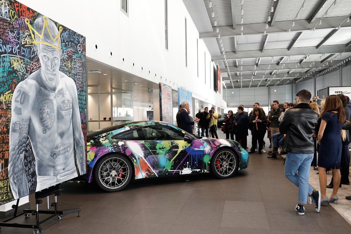 Porsche y el arte: no te resistirás a ir a sus concesionarios