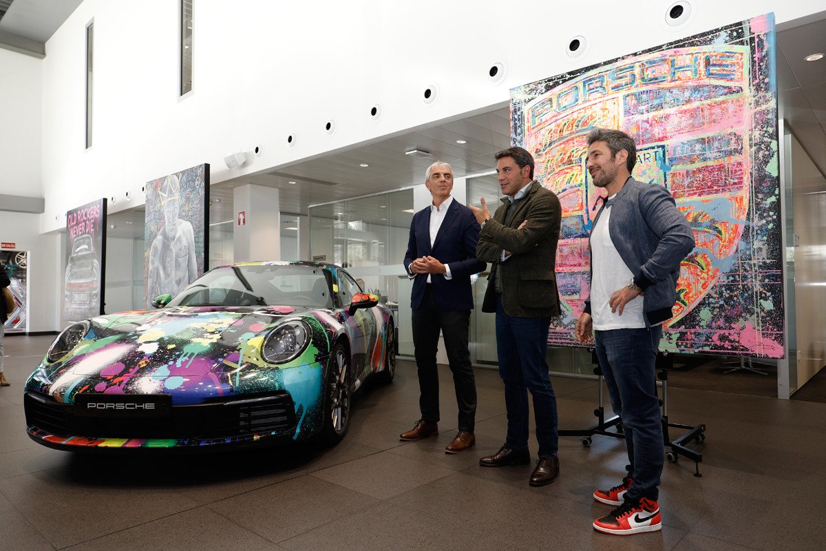 Porsche y el arte: no te resistirás a ir a sus concesionarios