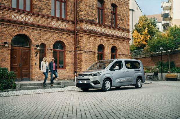 Toyota Proace City: precios, equipamiento, versiones y fotos