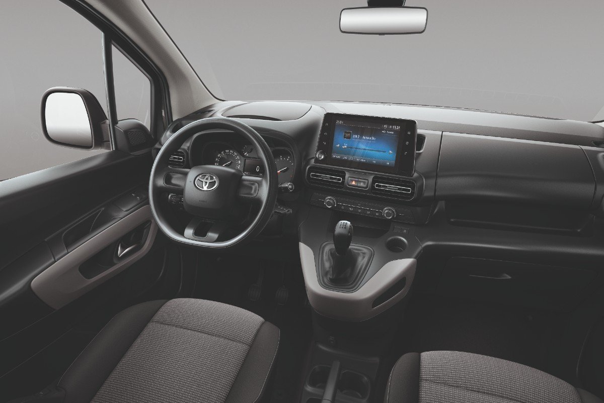Toyota Proace City: precios, equipamiento, versiones y fotos